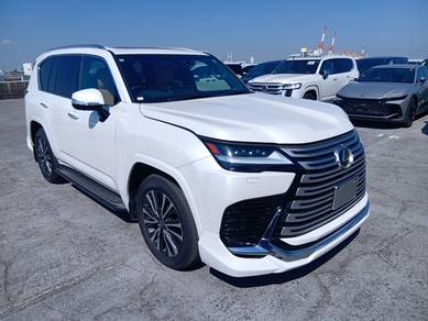 Lexus LX 600 BASE in Klang, SGR