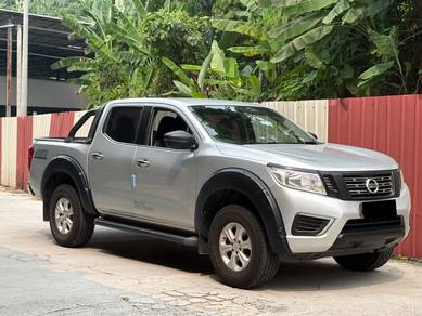 Nissan Navara V in Salak Selatan, KUL
