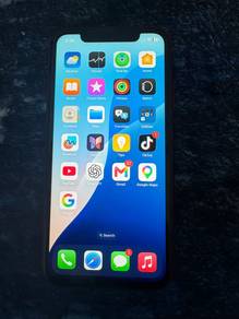 iPhone XR 64gb red colour
