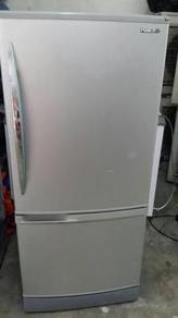 Fridge Ice Panasonic Peti Ais Sejuk Refrigerator