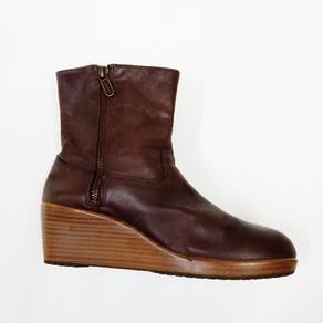 Crocs Leigh Ankle Boots Brown Leather Wedge