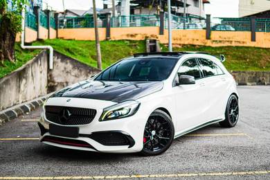 Mercedes Benz A250 250 SPORTS (CBU) in Desa Petaling, KUL
