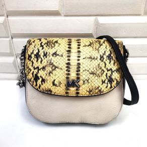 Authentic Michael Kors Cream/Black Leather