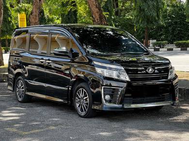 2016 Toyota Voxy ZS