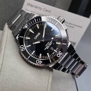 Oris Aquis Date Black