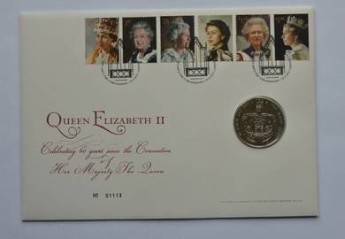 UK QE Coin 5 Pounds with FDC stamps 2013