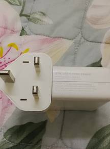 Apple 87W USB-C Power Adapter A1719 with Frebies