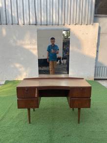 YE68L Meja Solek Klasik 4' Classic Dressing Table