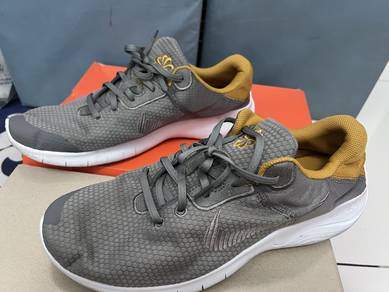 Nike ● Flex Experience Run 11 ● Next Nature Road