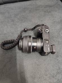 sony a6300 with sigma lens 30mm dc dn