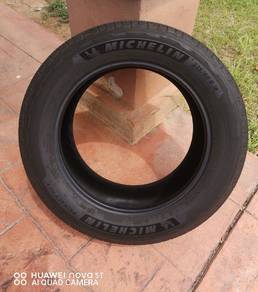 Michelin 235 60 18