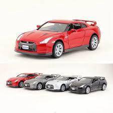 Kinsmart (12cm) Diecast Car Nissan GT-R GTR R35