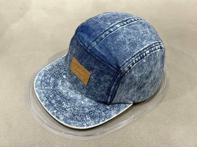MU5355	Topi Cap 5 Panel Stussy