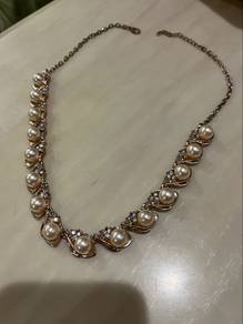 Clearance- Gorgeous Pearl Necklace