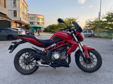 Benelli TNT 300
