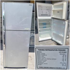 Refrigerator fridge 2d peti sejuk peti ais Toshiba
