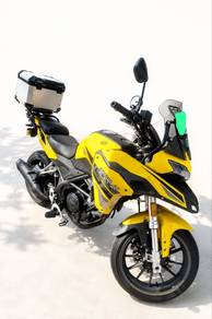 Benelli TRK 251 SE