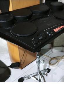 Yamaha DD75 with Stand