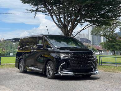 Toyota Alphard Z in KLCC, KUL