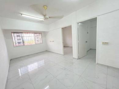 Flat For Sale in Pandan Perdana