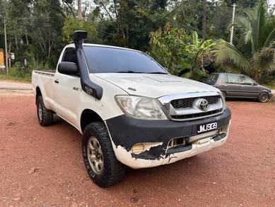 Toyota Hilux in Rantau Panjang, KTN