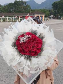 bouquet flowers satin 