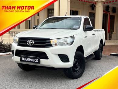 Toyota Hilux VNT in Kajang, SGR