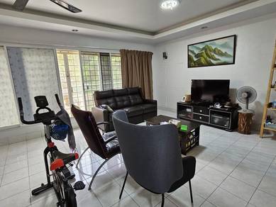 Condominium For Sale in Greenlane Park