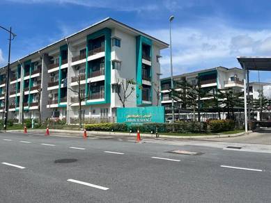 Townhouse Condo For Sale in Embun Residence