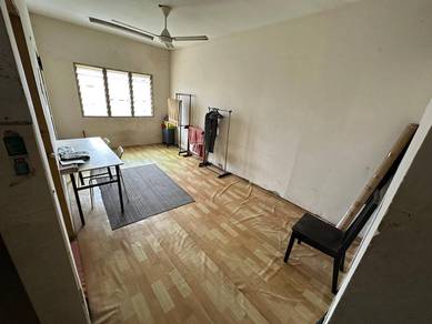 Flat For Sale in Flat PKNS Seksyen 7 Shah Alam