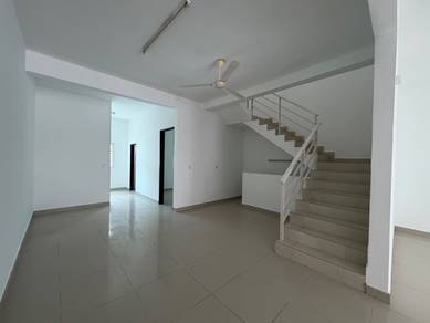 2.5-storey Terraced House For Sale in Sungai Ara,PNG