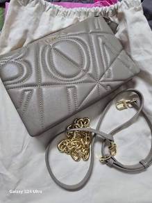 bonia sling