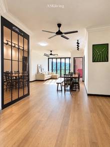 Condominium For Sale in Venice Hill