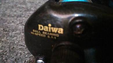 Reel baitcasting daiwa triforce-s 153B japan
