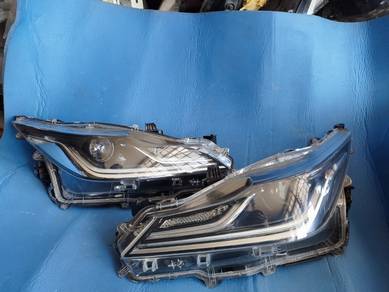 Toyota Altis head lamp lampu depan
