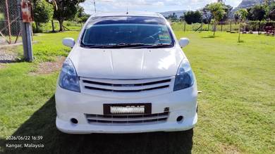 Nissan Grand Livina PREMIUM/LUXURY in Kangar, PLS