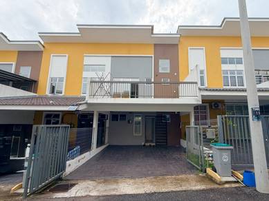 Townhouse For Sale in Durian Tunggal,MLK