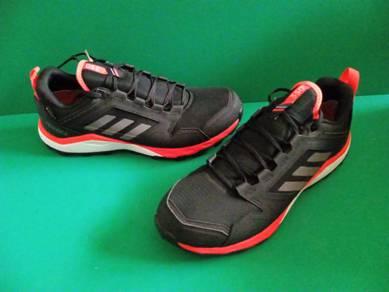 ITEM BARU_Kasut Sukan Outdoor Black Color 10uk