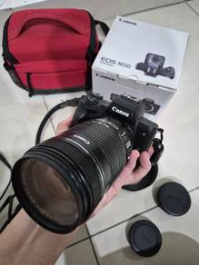Canon EOS M50 with 18-135mm Lens