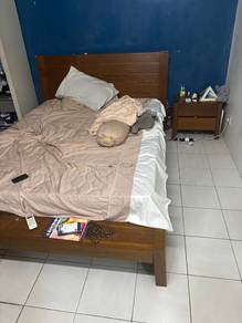 Solid Wood Queen Bed Set