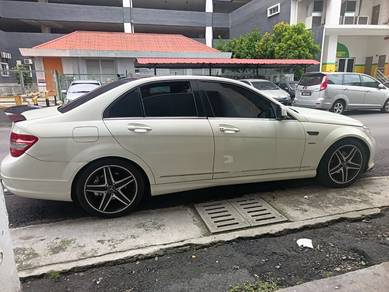 Mercedes Benz 200  in Ampang Hilir, KUL