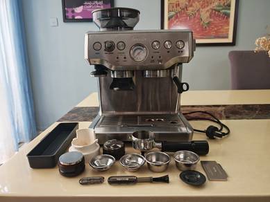 Breville Barista Express BES870 with integrated gr