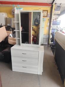 Descing Table 