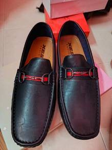 XES Mens loafers black