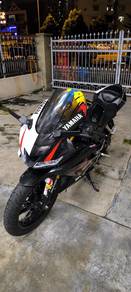 Yamaha R15