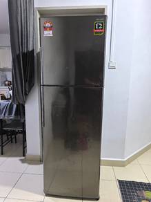Sharp✅ 
Peti ais✅
400liter✅ 
Inverter✅ 
Condition 