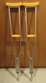 Adjustable Aluminum Crutches (Pair)