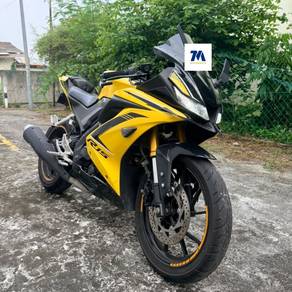 Yamaha R15