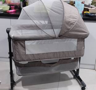 baby cot