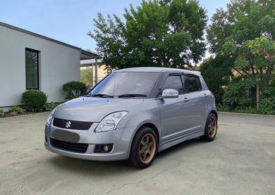 2010 Suzuki Swift PREMIER